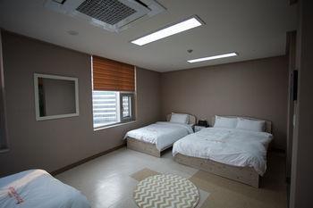 Maxtyle Dongdaemun Seoul